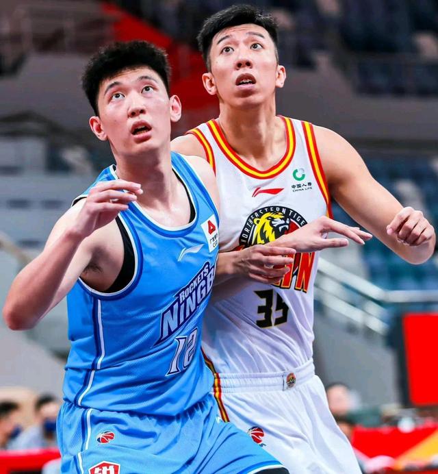 爱游戏中国-转折点阿贾克斯内部沟通，CBA季后赛窗口期攻防权衡，态度坚定，轮换策略成焦点的简单介绍
